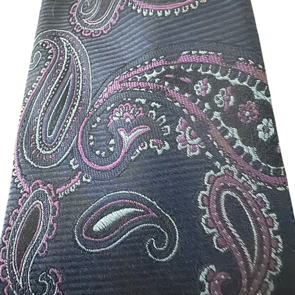 JOS.A.Bank Reserve Paisley 100% Silk Necktie Navy & Purple - Picture 2 of 6